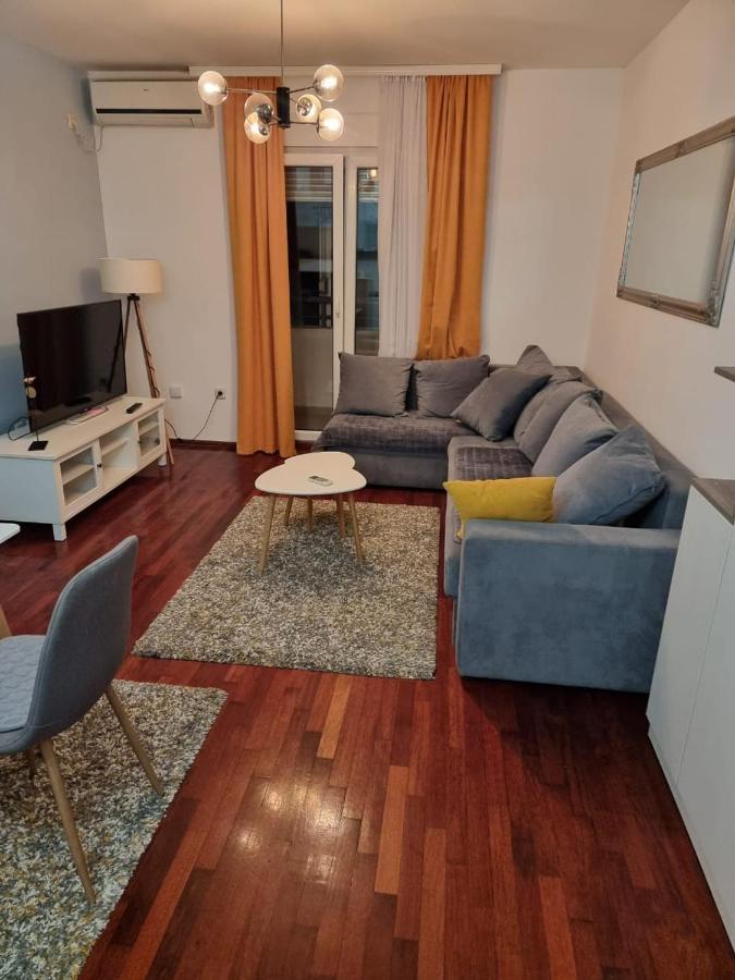 5 Star Apartment Podgorica Exterior photo